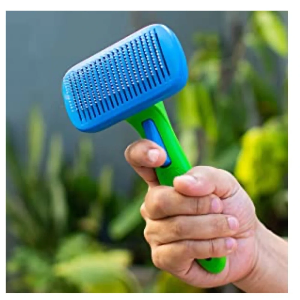 Self Cleaning Dog and Cat Hair Brush